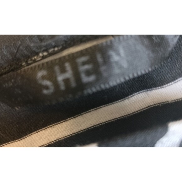 EUC! Shein Women's Black White Stripe Hooded Long Sleeve Pullover Dress.Size XL - Picture 6 of 7